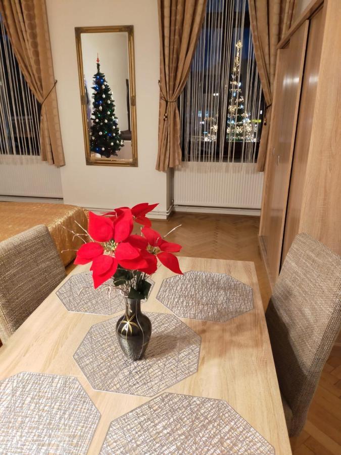 Apartament Piata Sfatului Брашов Екстериор снимка