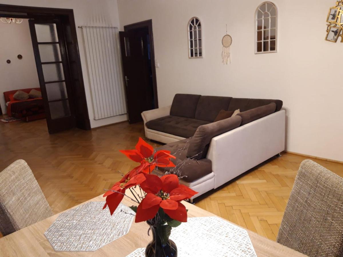 Apartament Piata Sfatului Брашов Екстериор снимка