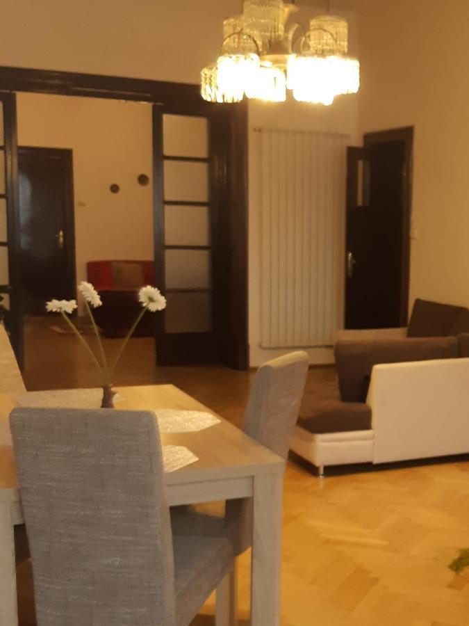 Apartament Piata Sfatului Брашов Екстериор снимка